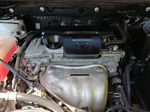 Used 2015 Toyota RAV4 Limited w/ Technology Package AWD/4WD image 29