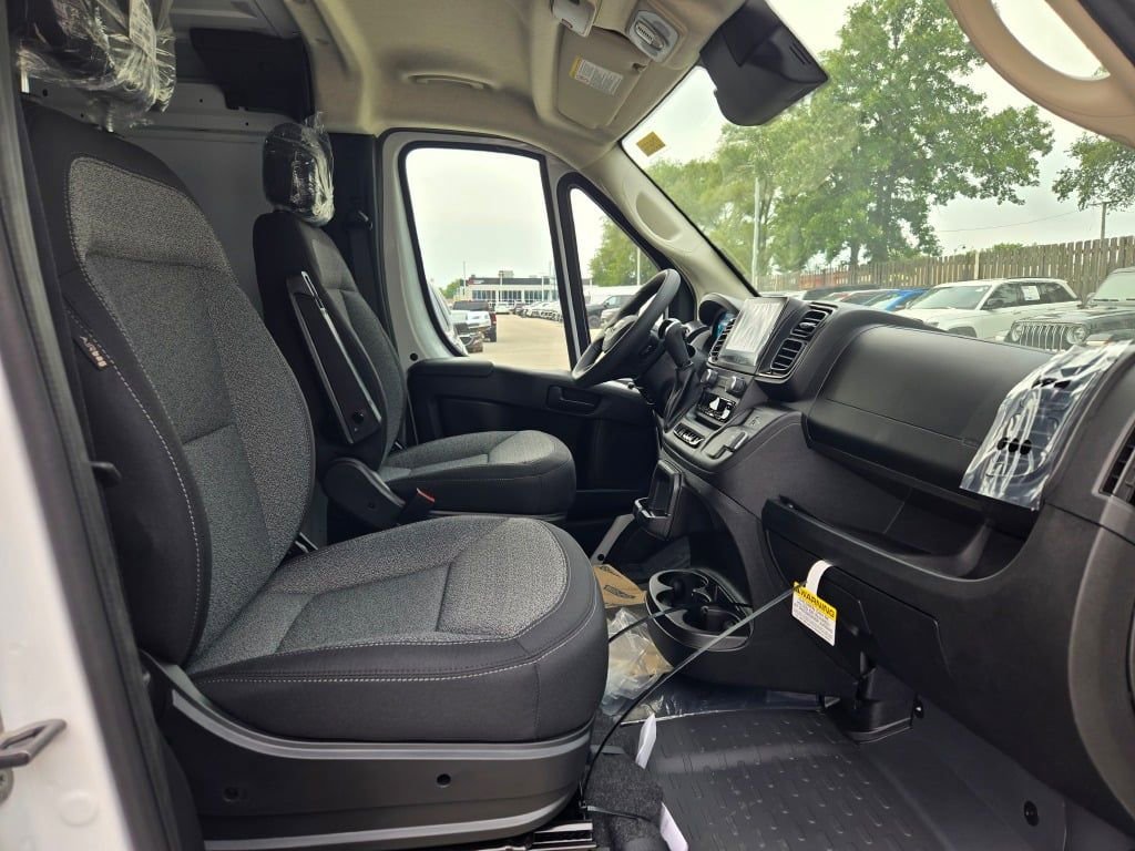 New 2026 RAM ProMaster 1500 w/ Convenience Group image 5