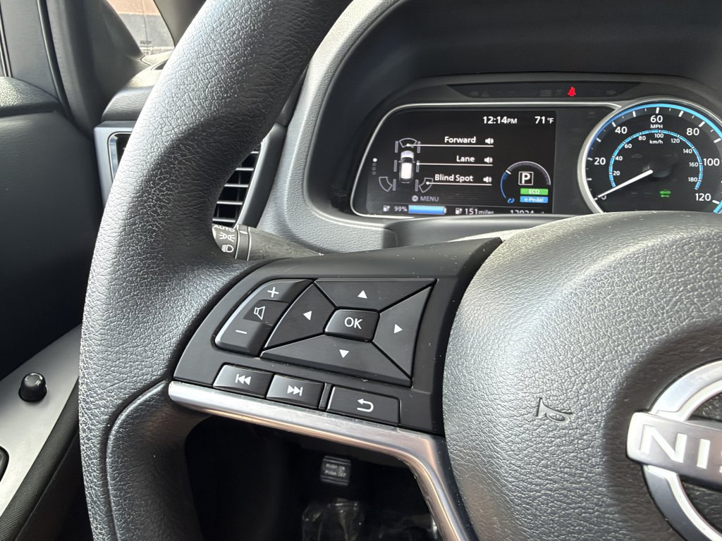 Used 2025 Nissan Leaf S FWD image 27