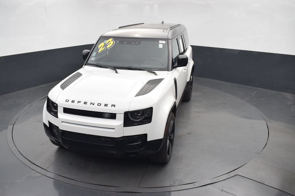 Used 2023 Land Rover Defender 130 X-Dynamic SE AWD/4WD image 38