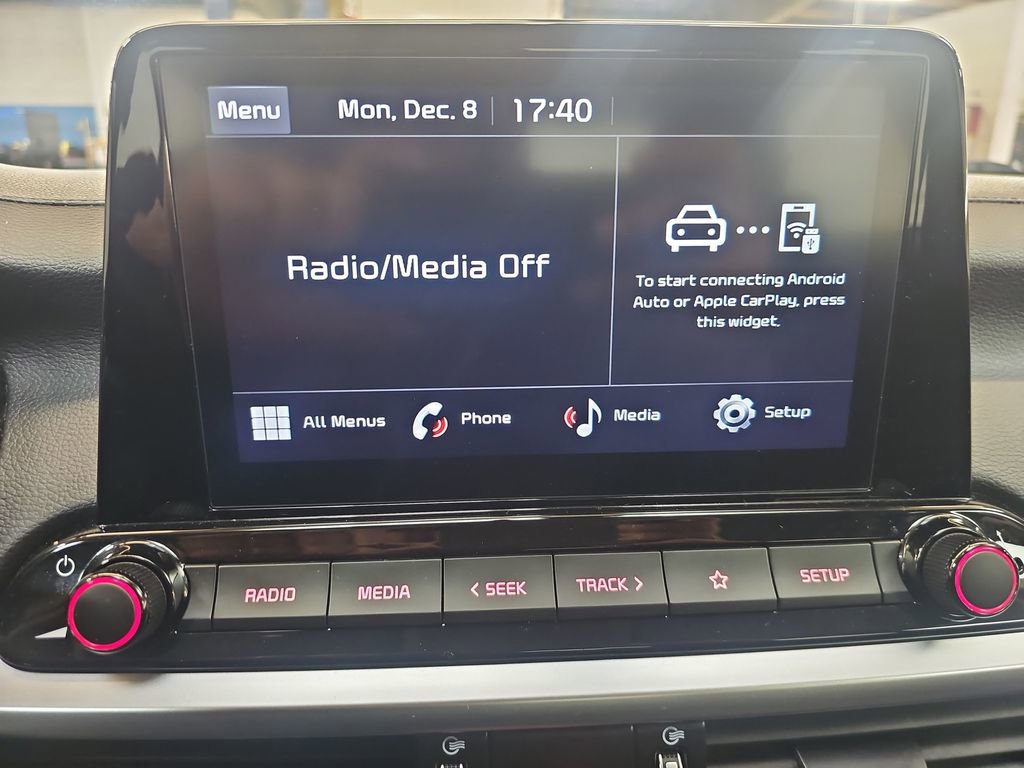 Used 2023 Kia Forte LXS image 19