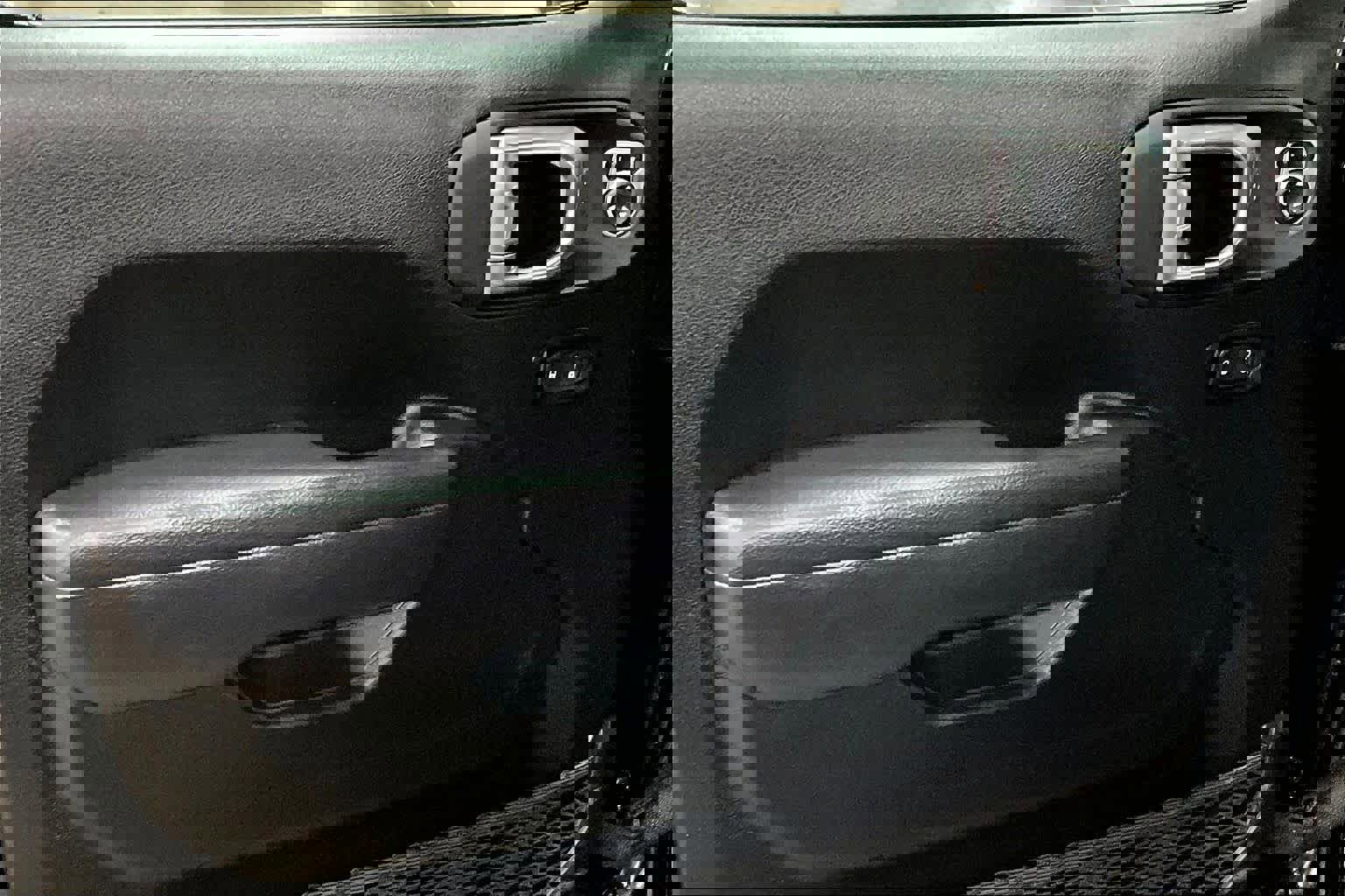 Used 2024 Jeep Wrangler Unlimited Rubicon image 19