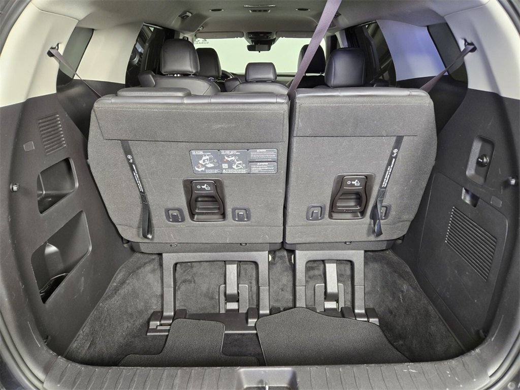Used 2024 Kia Carnival LX image 18