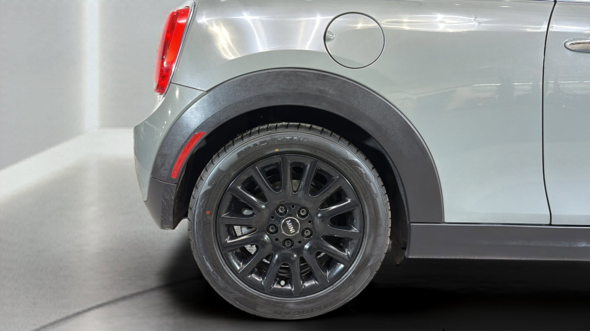 Used 2015 MINI Cooper 2-Door Hardtop FWD image 35