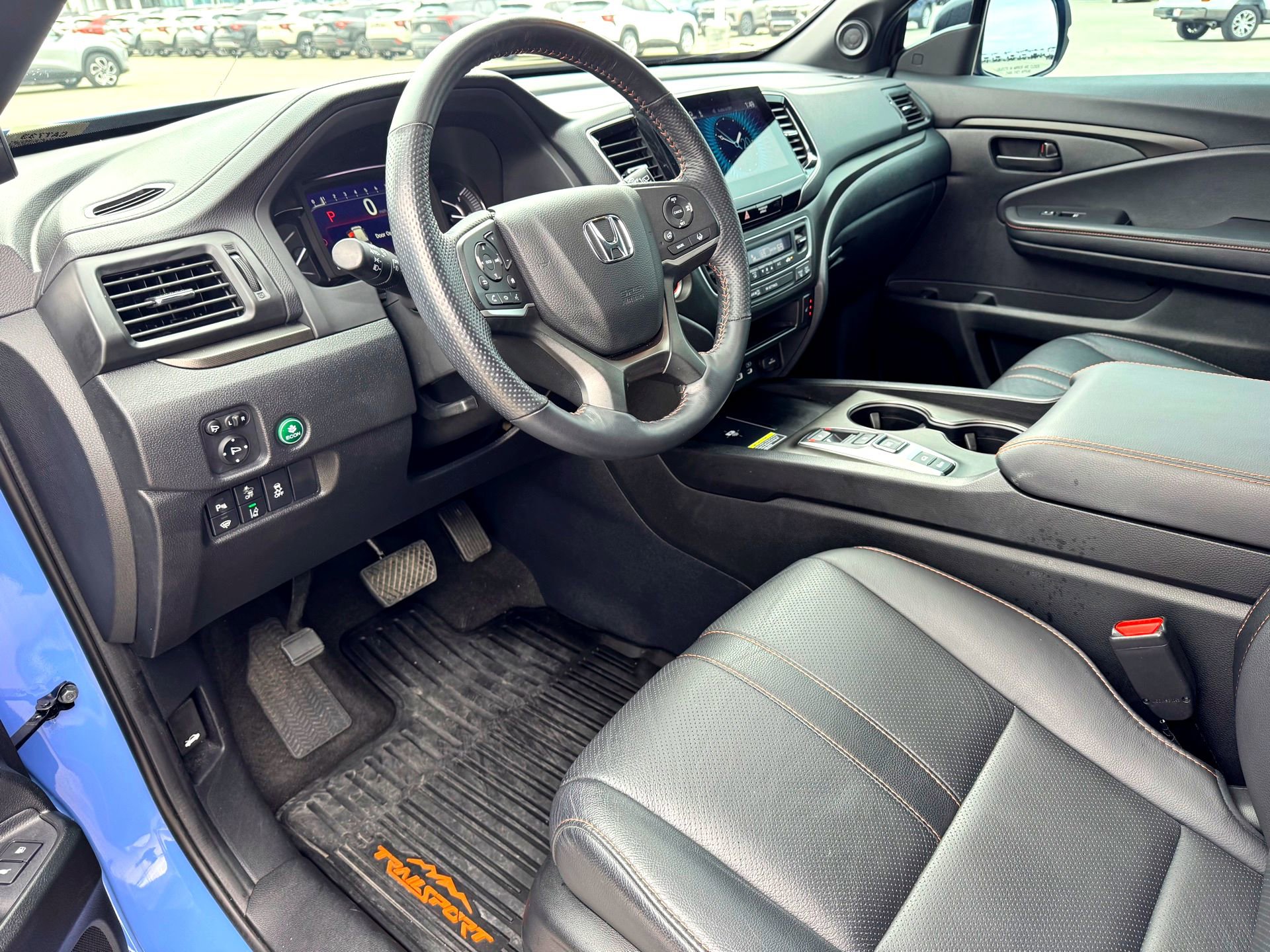 Used 2025 Honda Passport TrailSport image 12