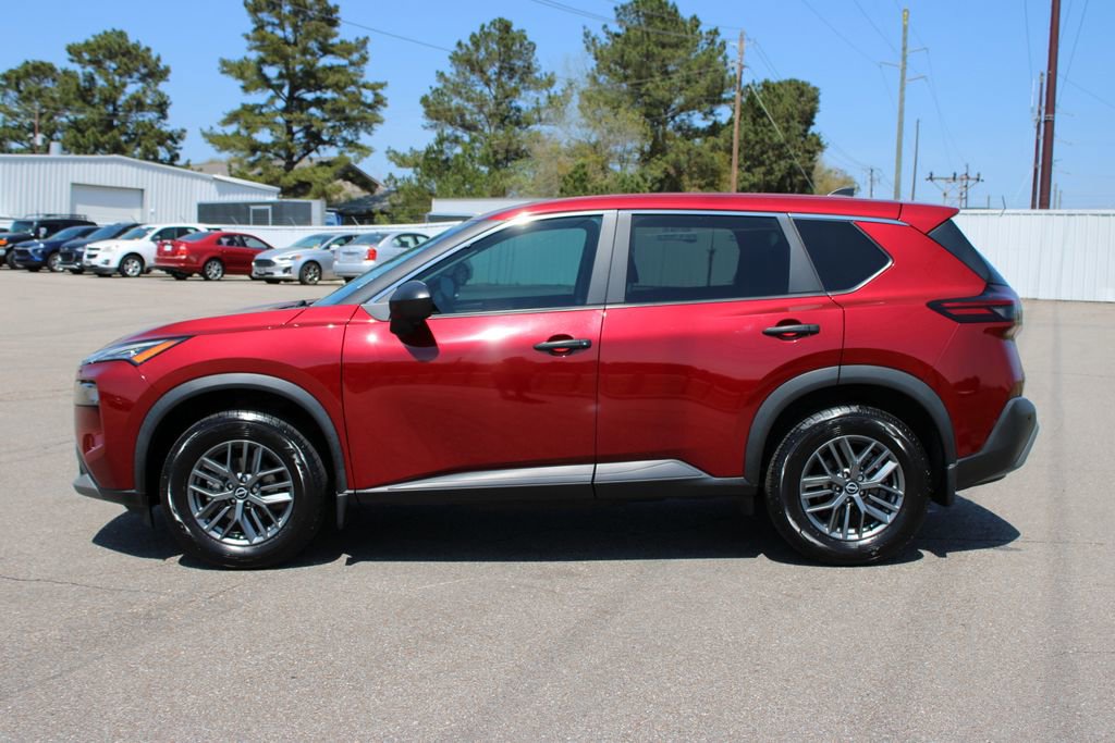Used 2023 Nissan Rogue S FWD image 3
