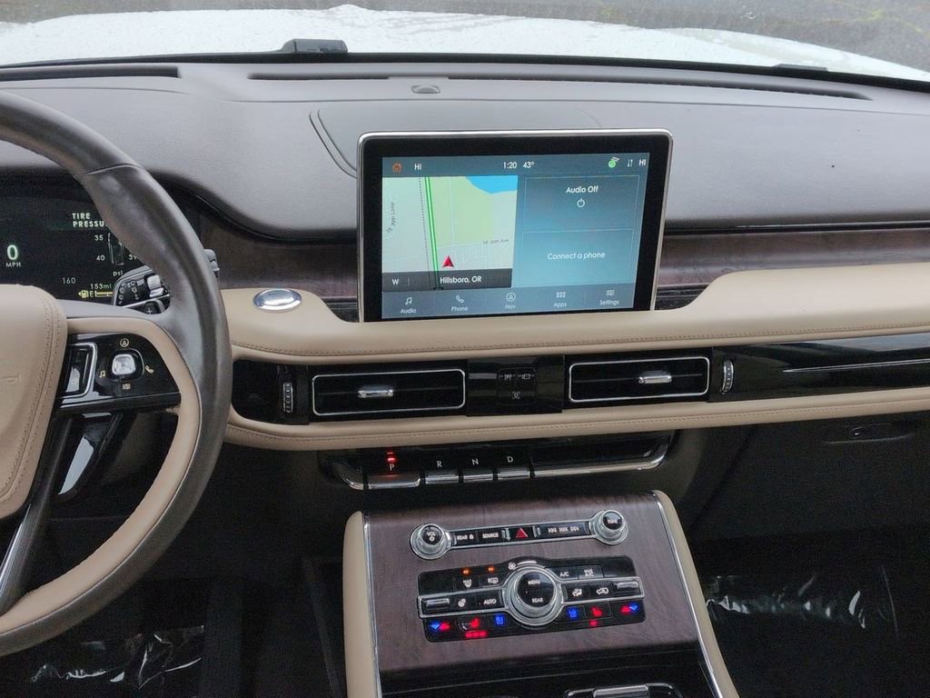 Used 2023 Lincoln Aviator Reserve w/ Equipment Group 201A image 18