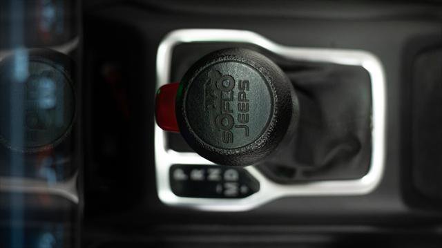 Used 2021 Jeep Gladiator Sport image 29