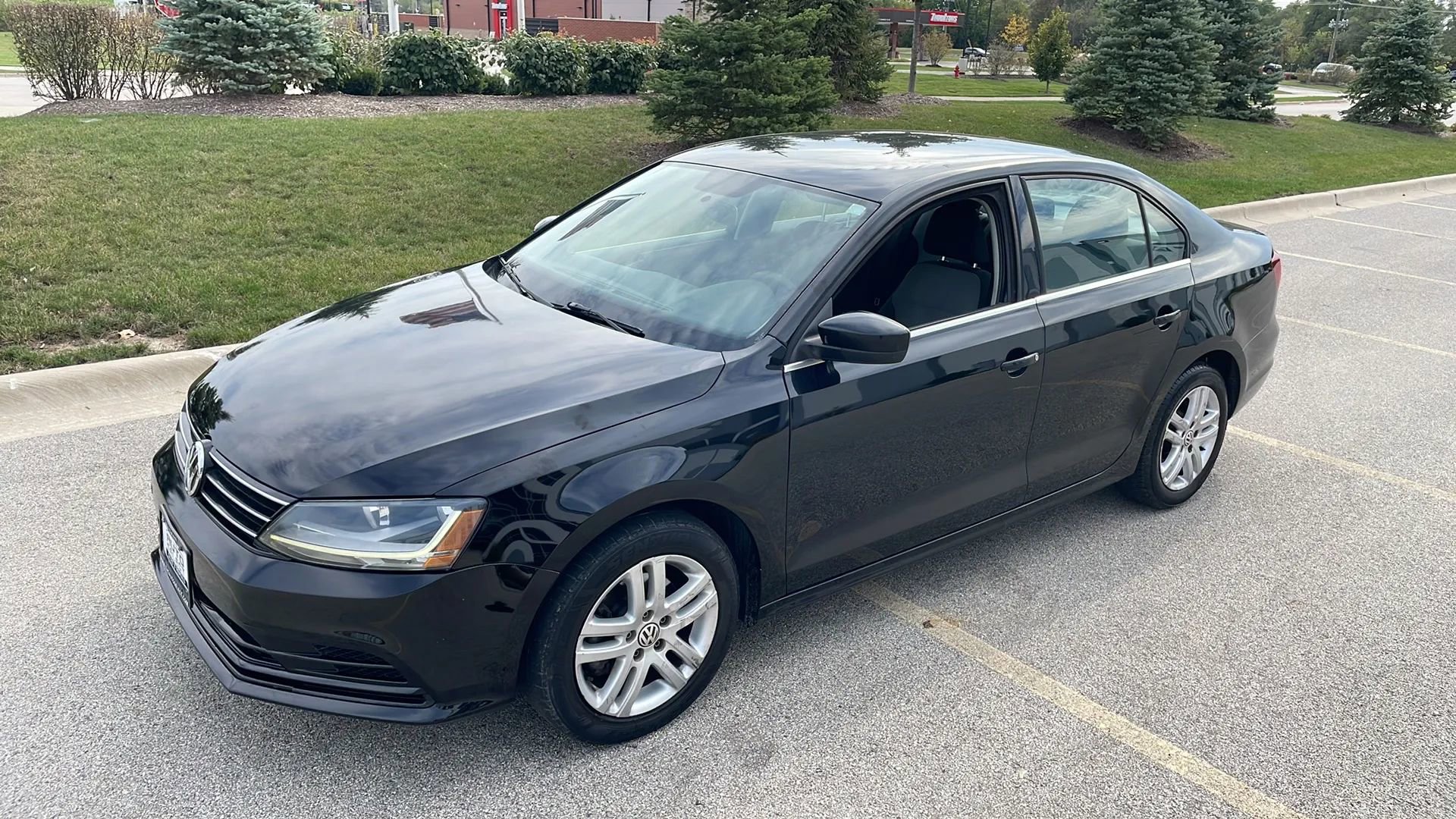 Used 2017 Volkswagen Jetta S image 2