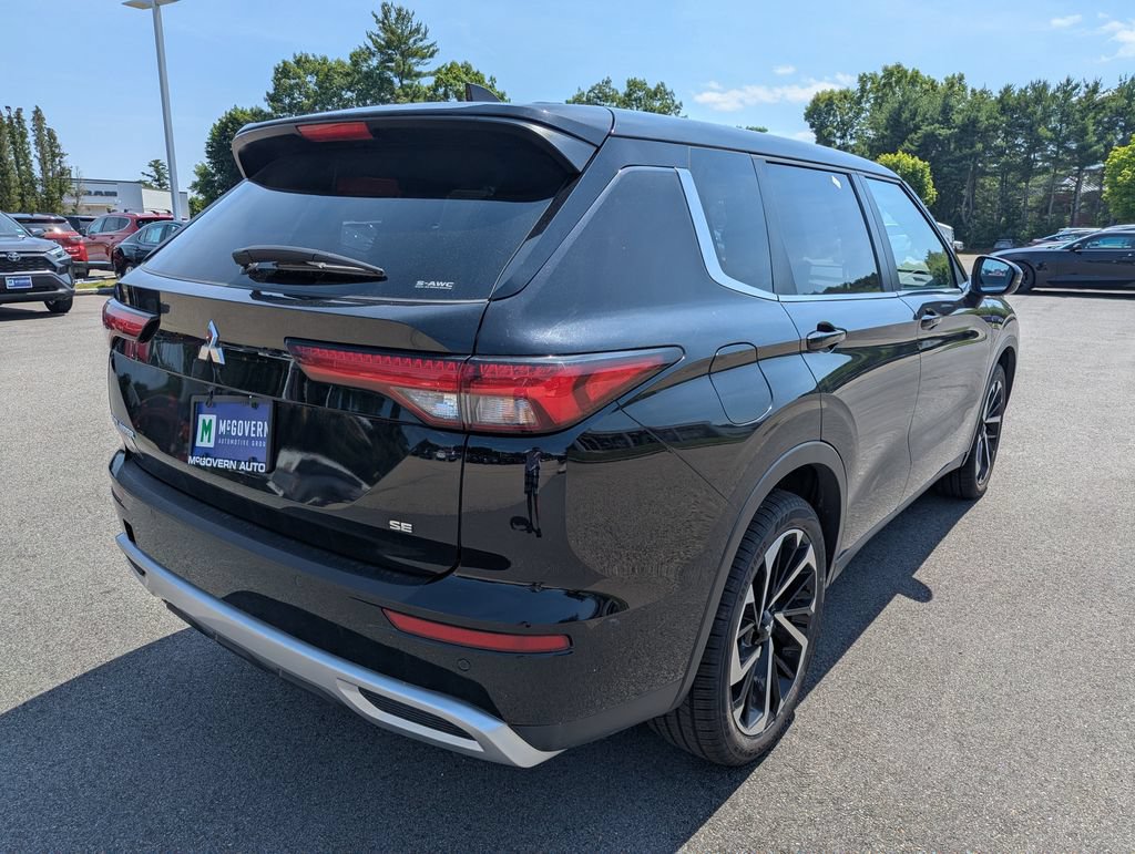 Used 2024 Mitsubishi Outlander SE AWD/4WD image 6