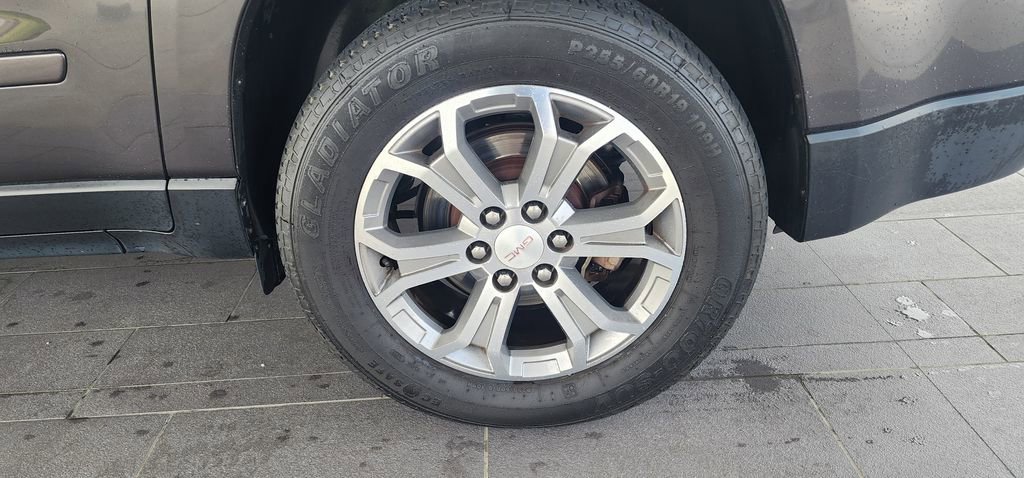 Used 2015 GMC Acadia SLT image 12