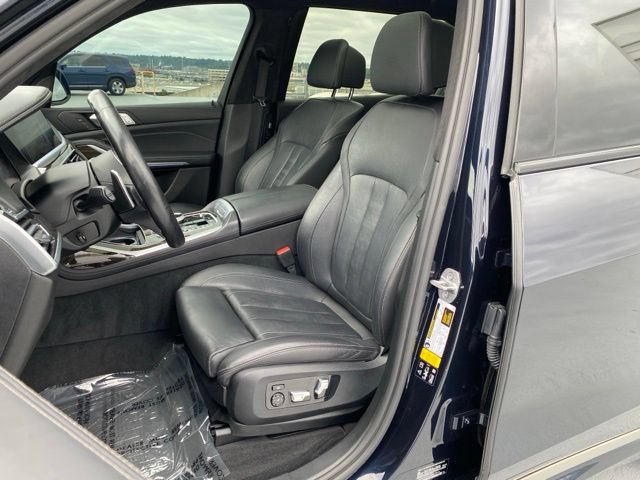 Used 2021 BMW X7 M50i w/ Executive Package AWD/4WD image 18