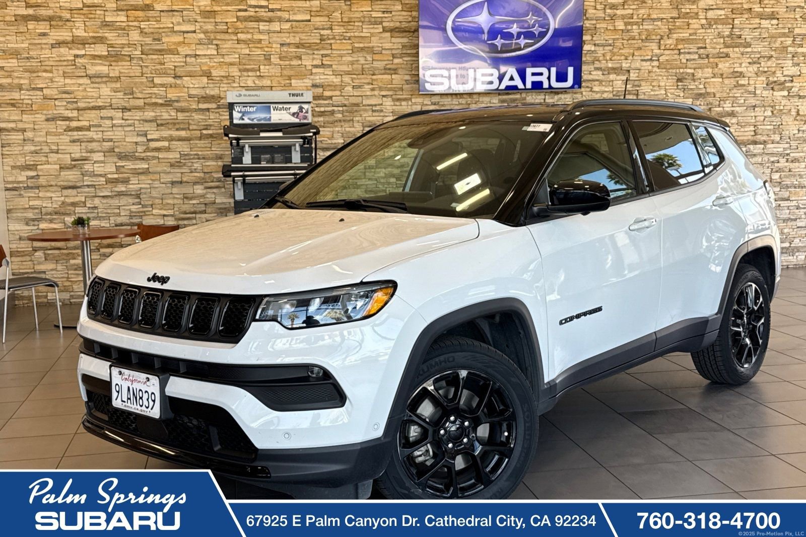 Used 2023 Jeep Compass Altitude w/ Convenience Group image 1