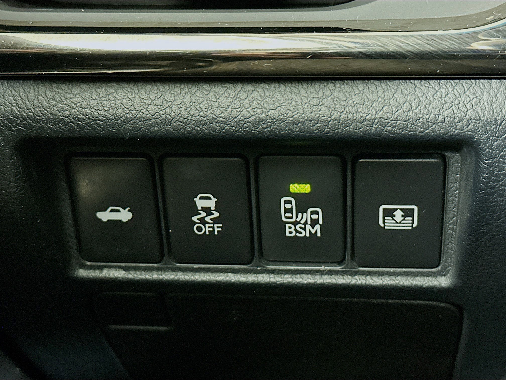 Used 2014 Toyota Avalon Limited image 16