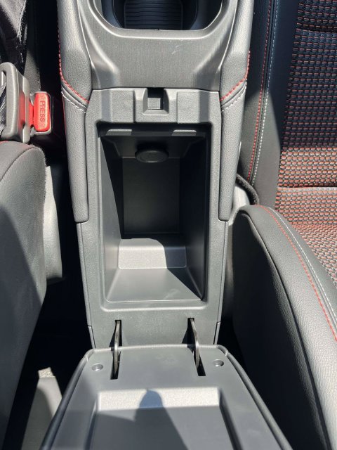 Used 2025 Nissan Kicks SR FWD image 33
