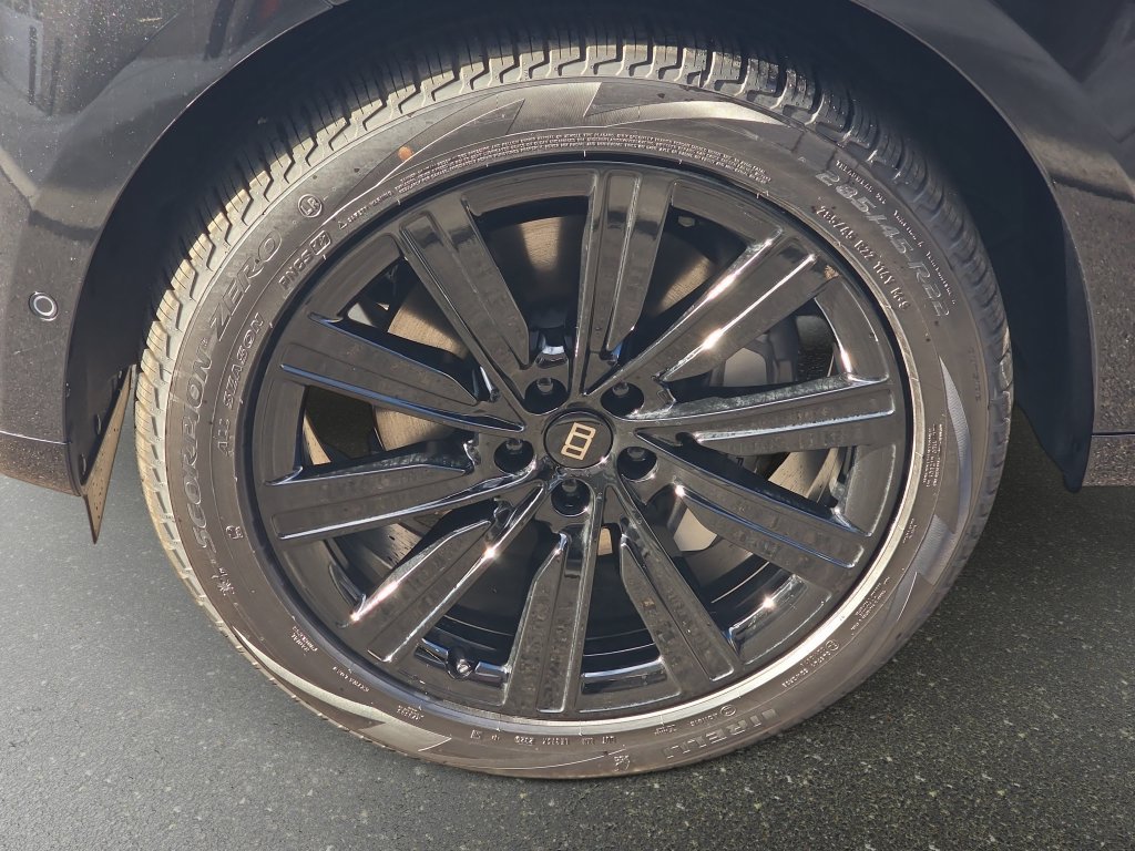 New 2027 Land Rover Range Rover Long Wheelbase SE AWD/4WD image 21