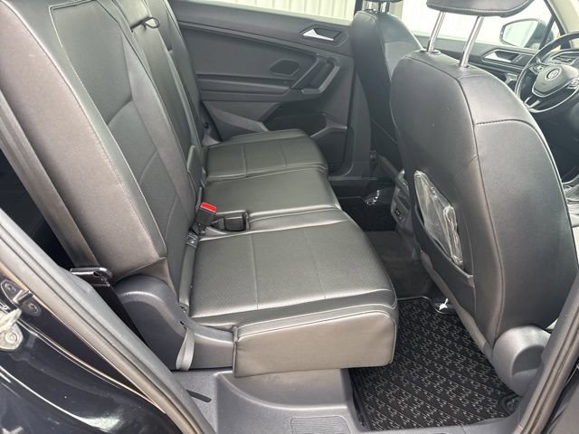Used 2019 Volkswagen Tiguan SE w/ Panoramic Sunroof Package image 14