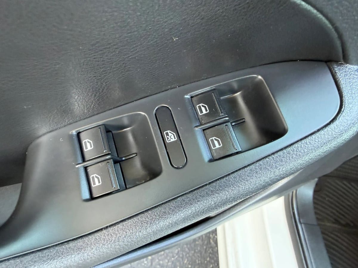 Used 2016 Volkswagen Jetta Sport FWD image 36