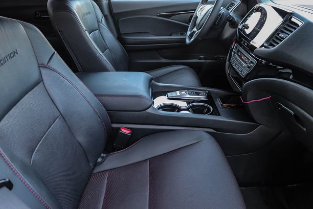 Used 2024 Honda Passport Black Edition image 17
