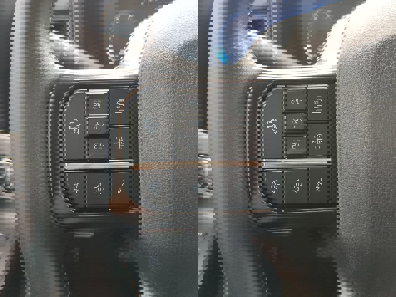 Used 2024 Ford F250 Platinum image 22