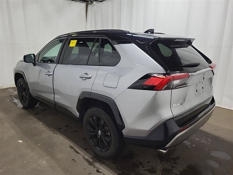 Used 2023 Toyota RAV4 XSE AWD/4WD image 6