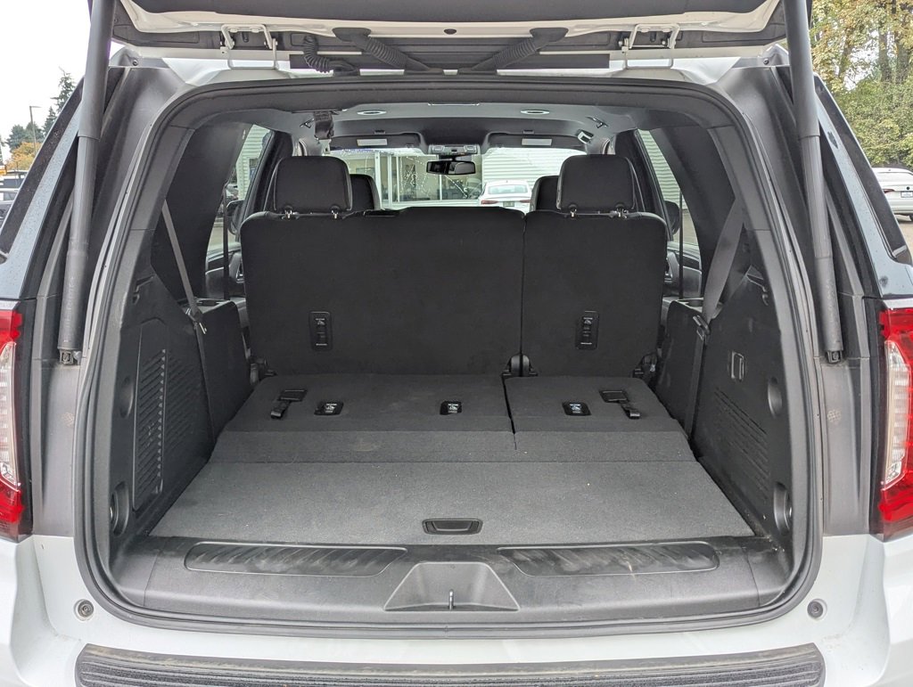 Used 2023 GMC Yukon SLT image 32