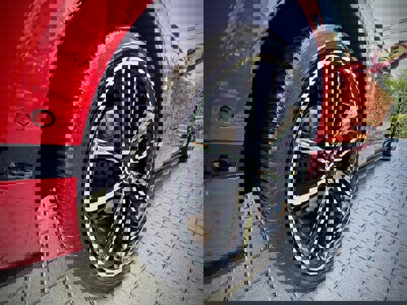 Used 2023 Bentley Continental GT V8 image 22