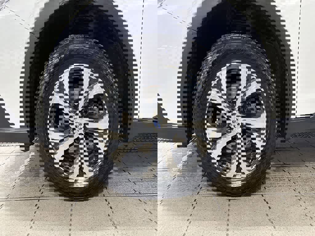 Used 2021 Subaru Outback Limited image 10