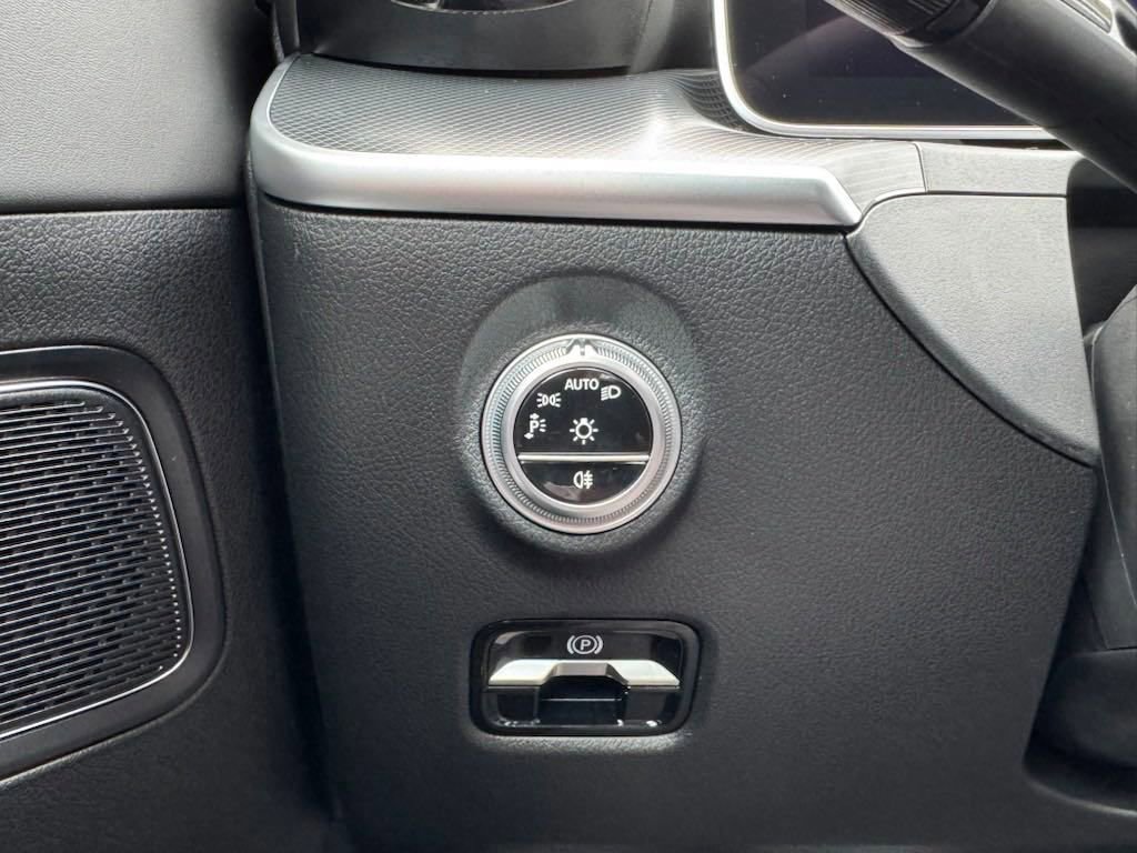 Used 2025 Mercedes-Benz C 43 AMG 4MATIC Sedan image 21