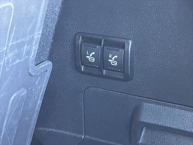 Certified 2026 Toyota Sequoia Platinum image 36