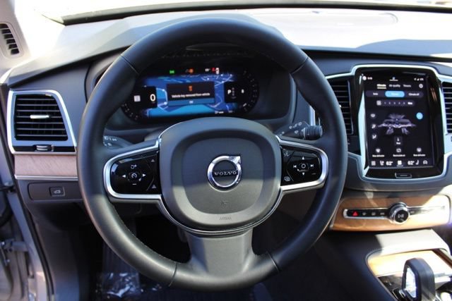 Certified 2023 Volvo XC90 B6 Plus w/ Protection Package Premier AWD/4WD image 31