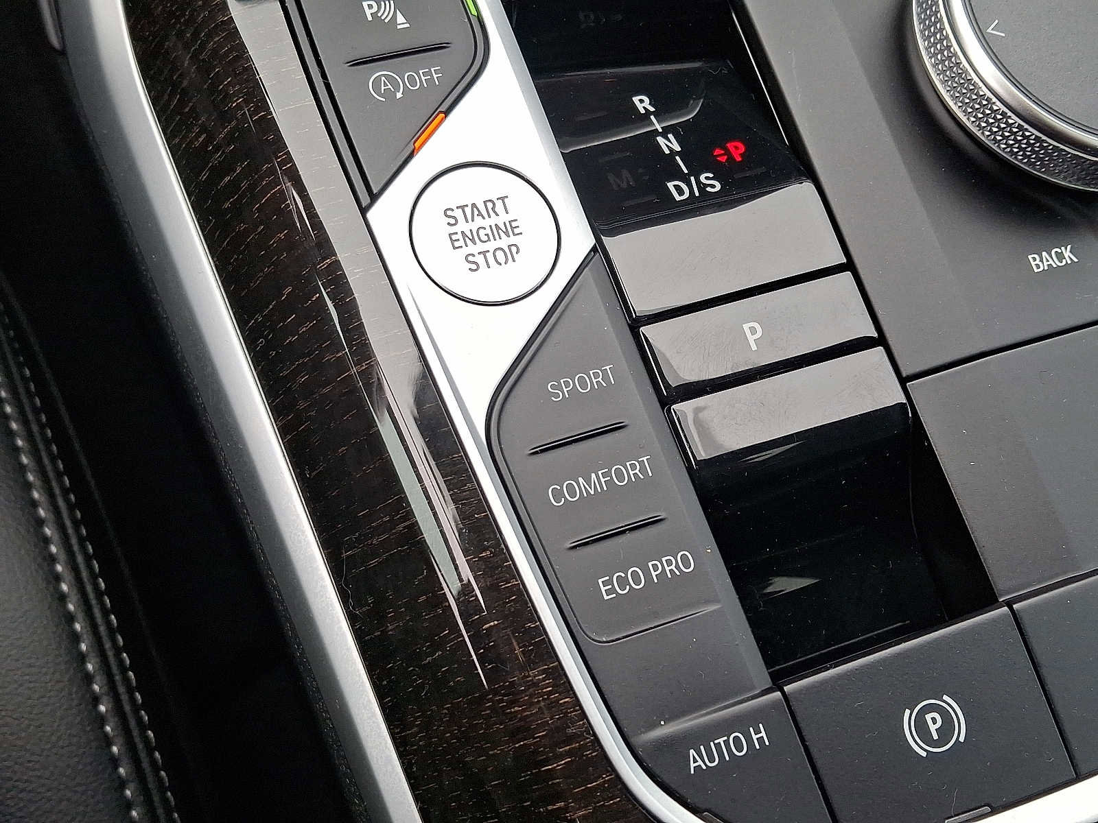 Certified 2023 BMW 330i xDrive Sedan w/ Driving Assistance Package image 24