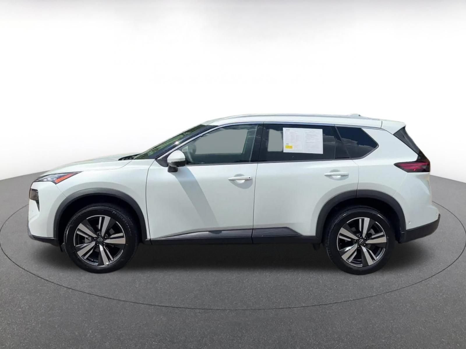 Used 2026 Nissan Rogue SL AWD/4WD image 9