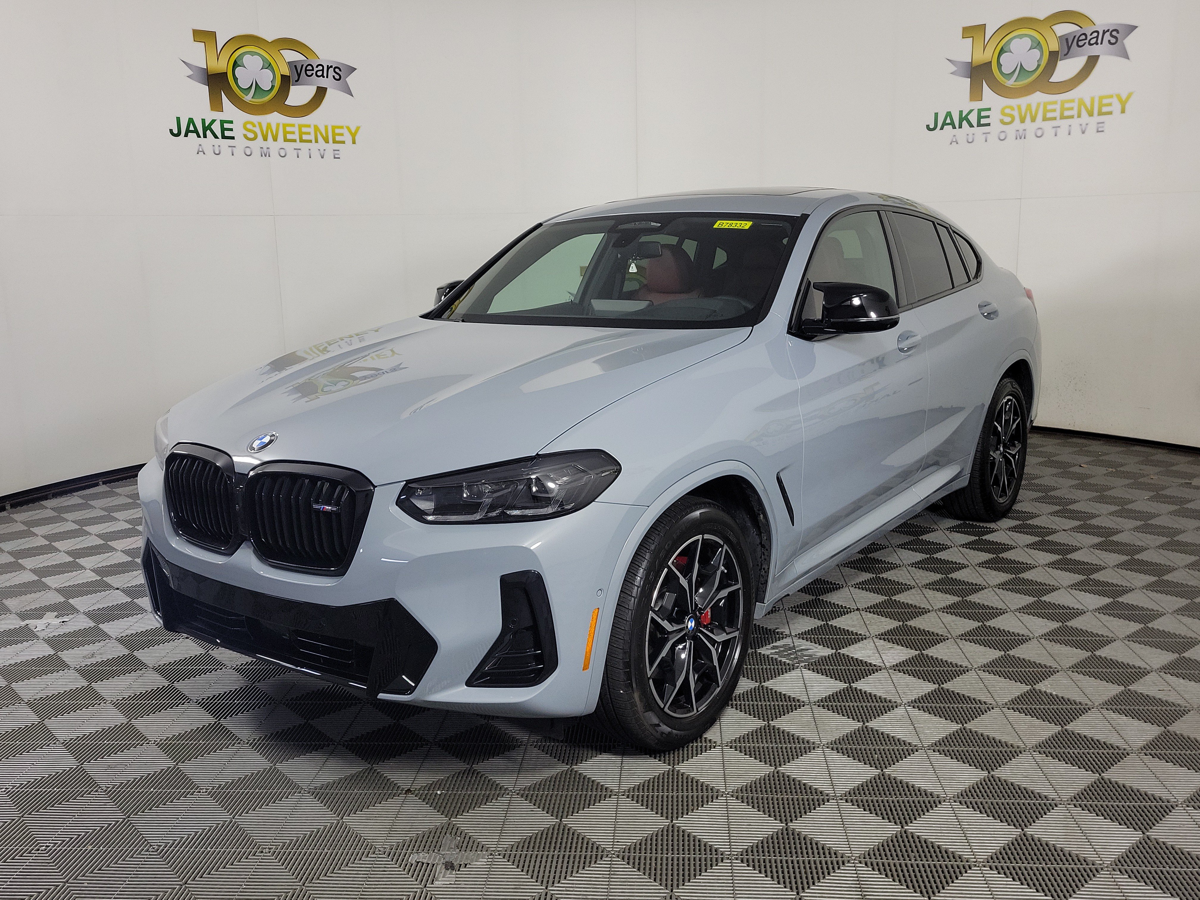 Used 2025 BMW X4 M40i AWD/4WD image 3