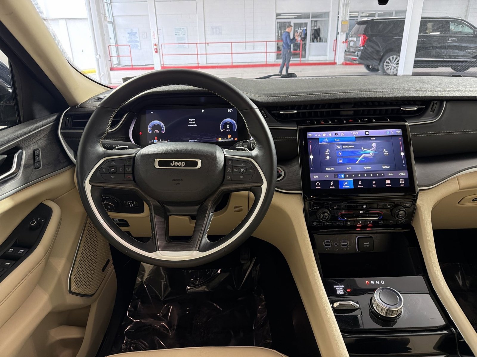 Used 2022 Jeep Grand Cherokee L Limited w/ MOPAR Finishing Package image 16