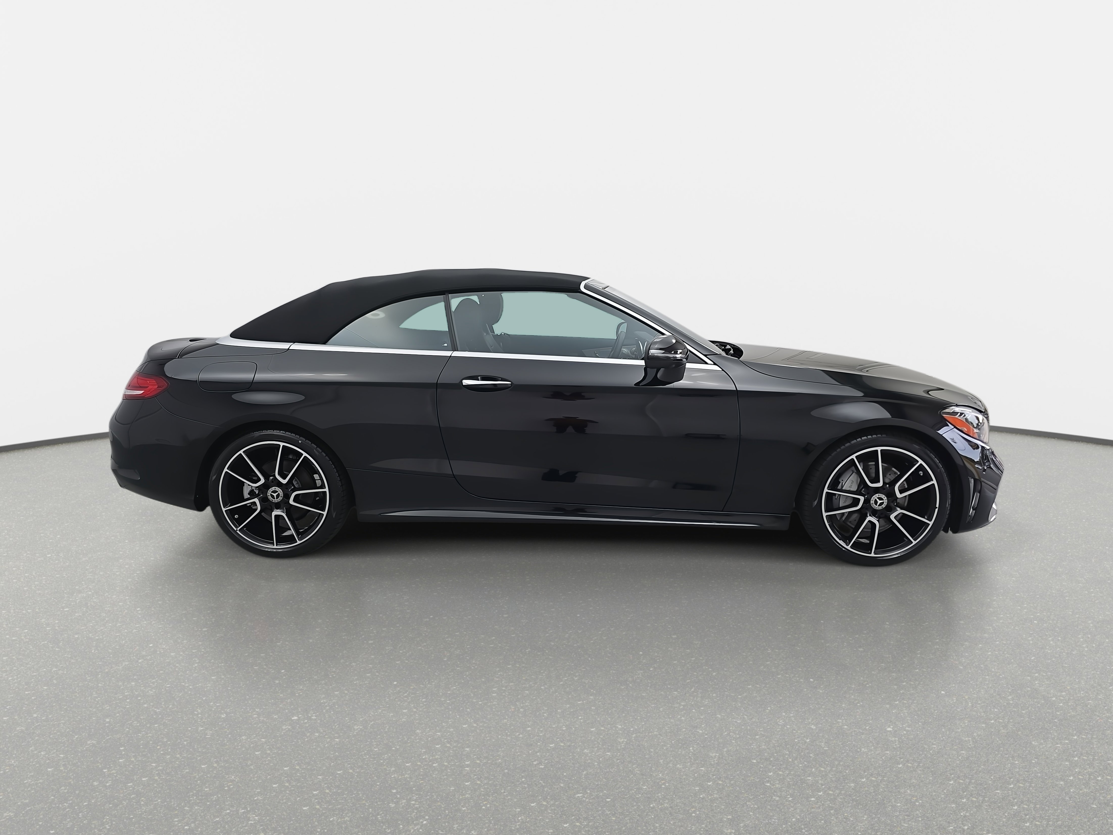 Used 2023 Mercedes-Benz C 300 Cabriolet image 4