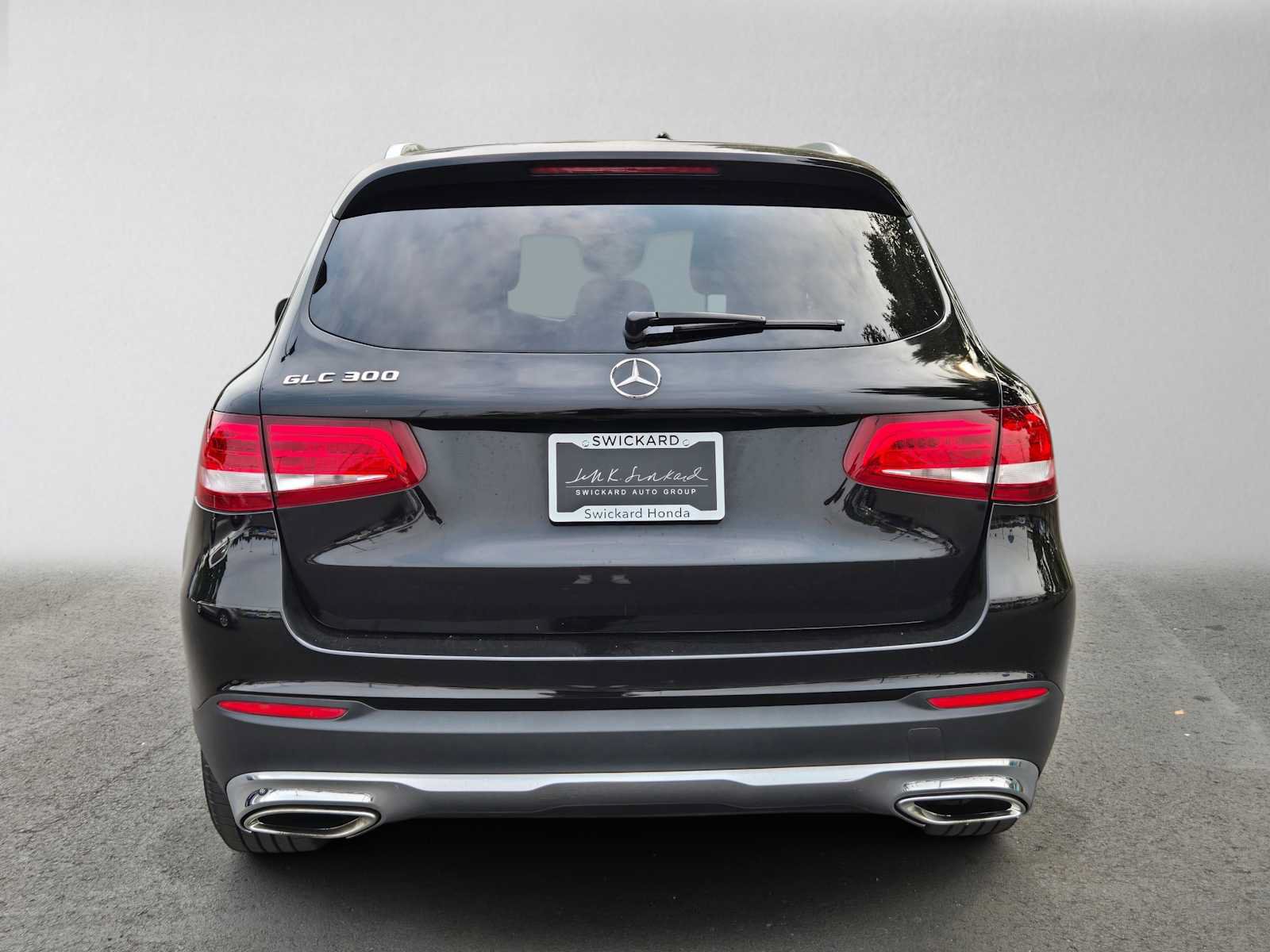 Used 2017 Mercedes-Benz GLC 300 image 4