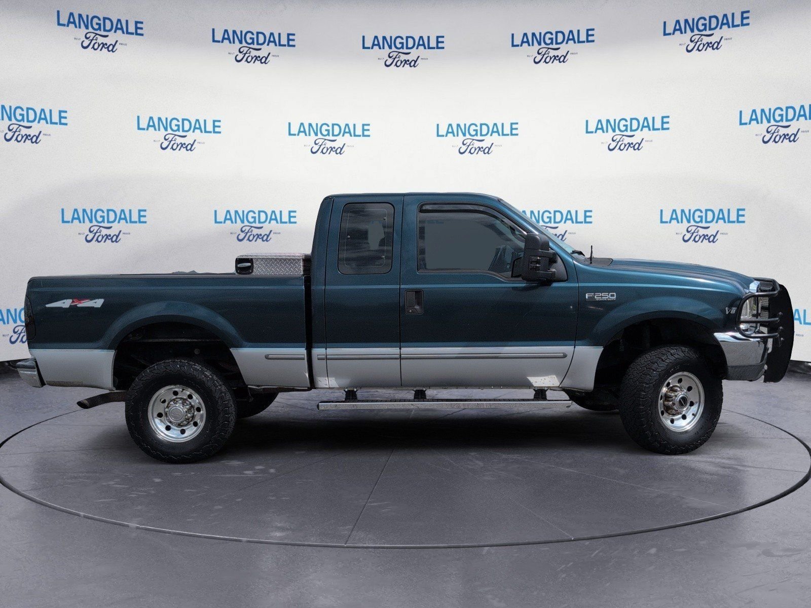 Used 1999 Ford F250 XL AWD/4WD video 3