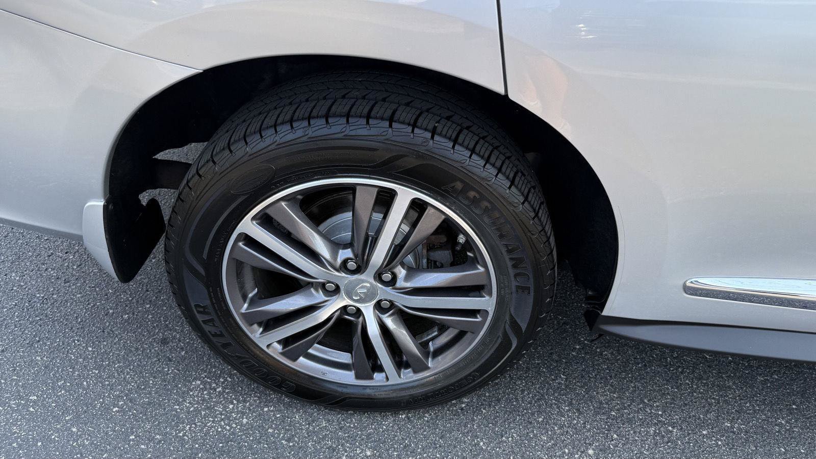 Used 2019 INFINITI QX60 Pure AWD/4WD image 15