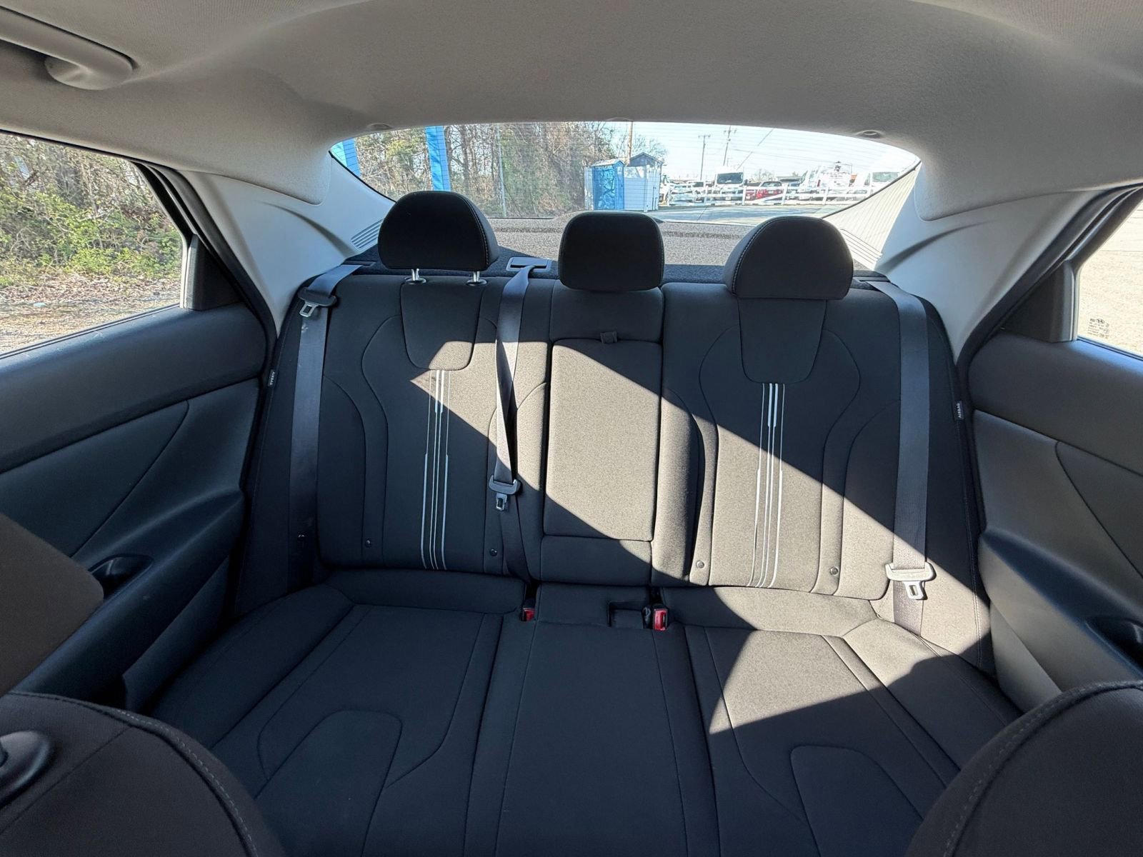 Used 2025 Hyundai Elantra SEL FWD image 41