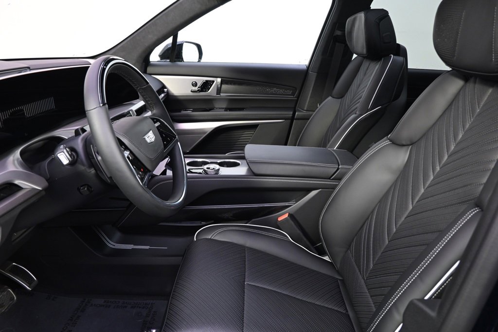 New 2026 Cadillac Vistiq Platinum image 13