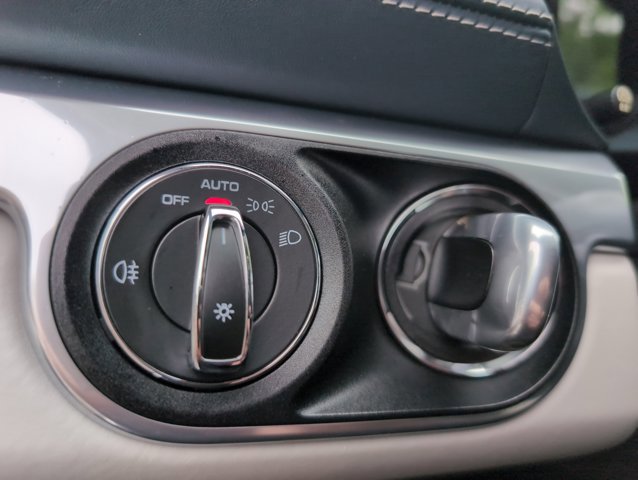 Used 2019 Porsche 718 Boxster RWD image 17