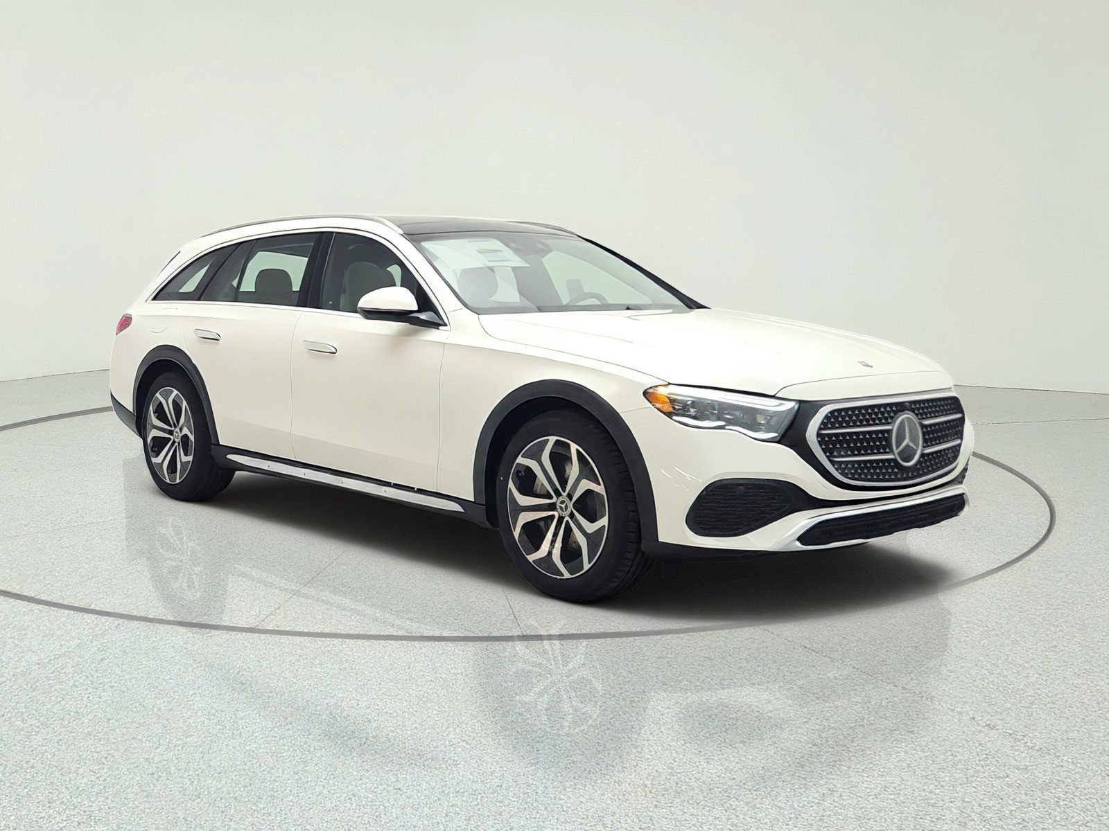 New 2027 Mercedes-Benz E 450 4MATIC All-Terrain Wagon image 3