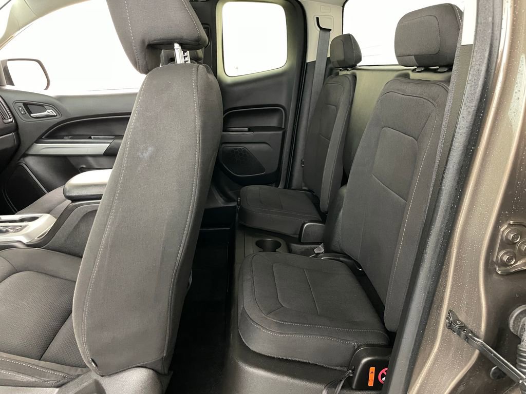 Used 2015 Chevrolet Colorado LT w/ LT Convenience Package RWD image 7