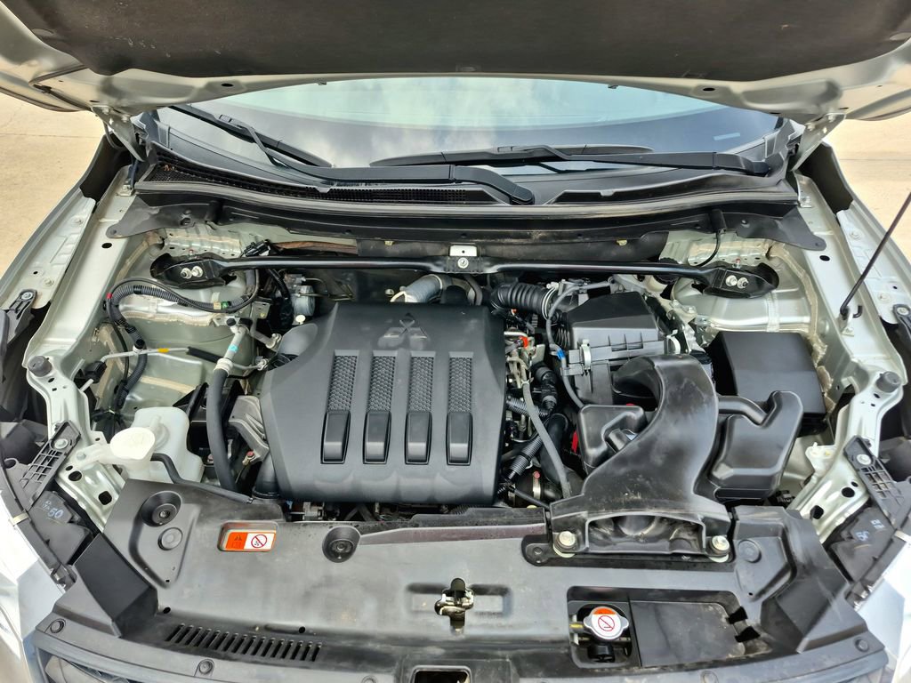 Used 2020 Mitsubishi Eclipse Cross LE FWD image 33