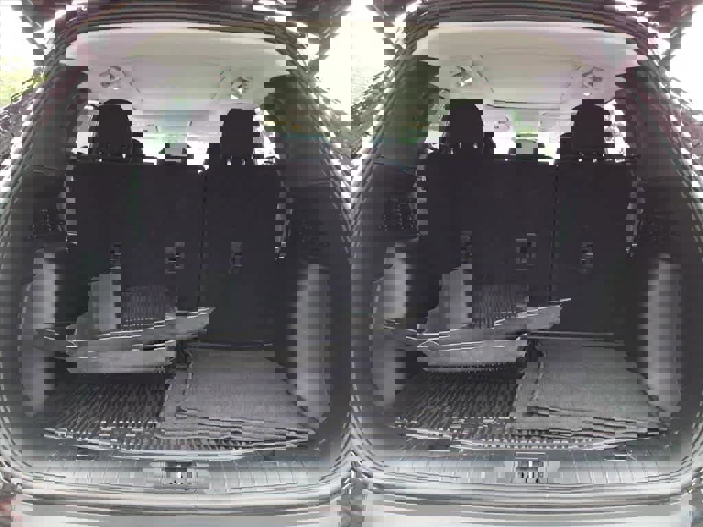 Used 2025 Ford Escape Active w/ Active Premium Tech Pack image 16