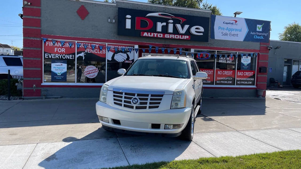 Used 2007 Cadillac Escalade AWD w/ Information Package image 1