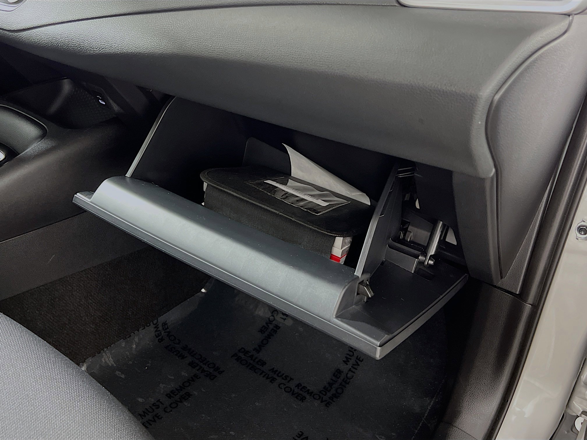 Used 2024 Toyota Corolla LE image 33