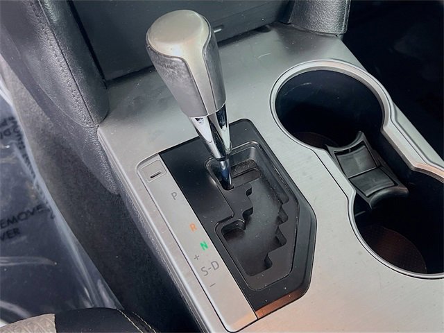 Used 2013 Toyota Camry SE image 22