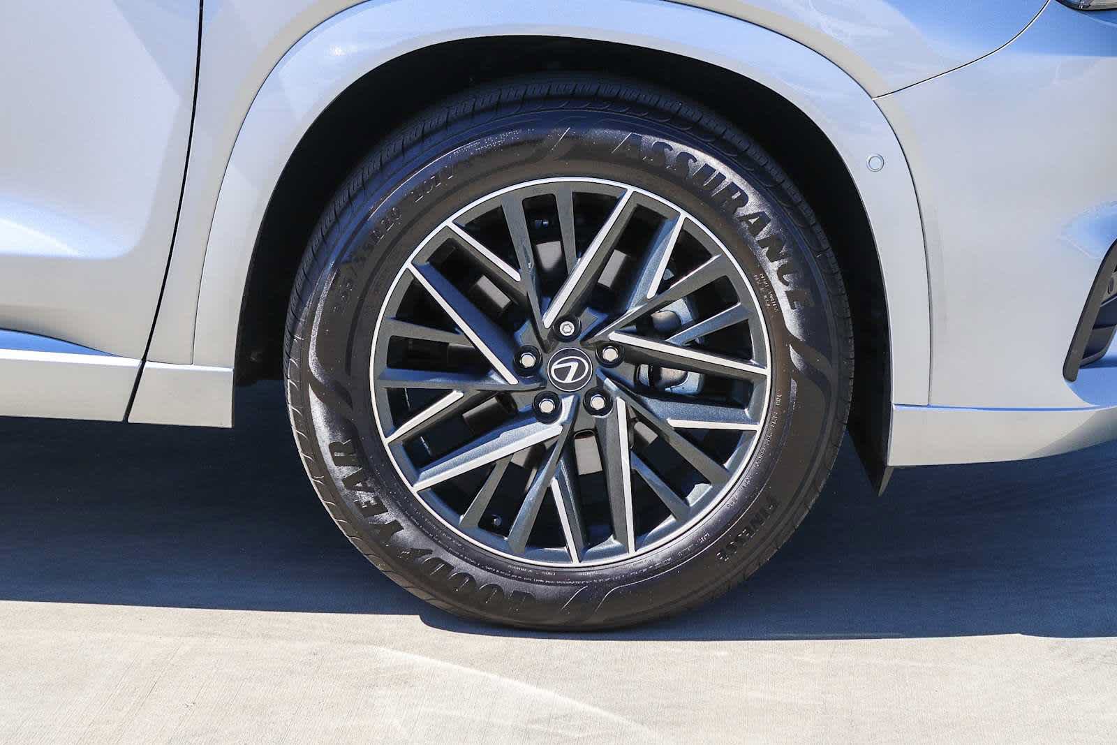 Used 2025 Lexus TX 350 FWD w/ Technology Package image 9